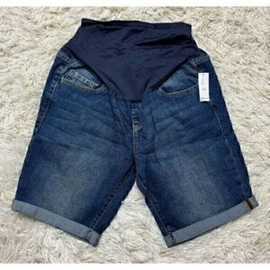 Brand New with Tags Women’s Maternity Jean Shorts Old Navy Size 10